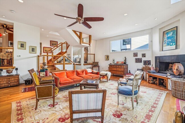 Foto del edificio - Stunning 5BR, 4.5BA Close in DC Home avail...