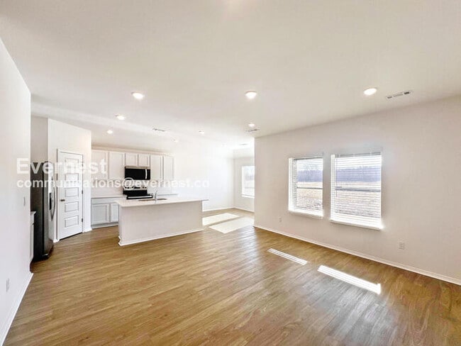 Foto del edificio - 116 E Sunbelt Ct