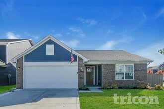Building Photo - 963 Redwood Dr