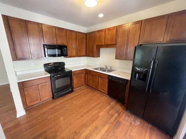 Foto del edificio - 3 bd 2.5 ba condo