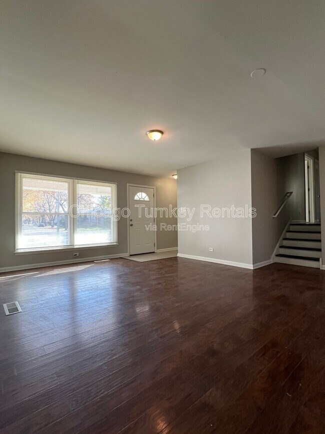 Foto del edificio - 17504 Oakwood Dr