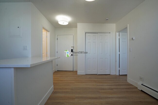 Foto del edificio - 740 E 7th St