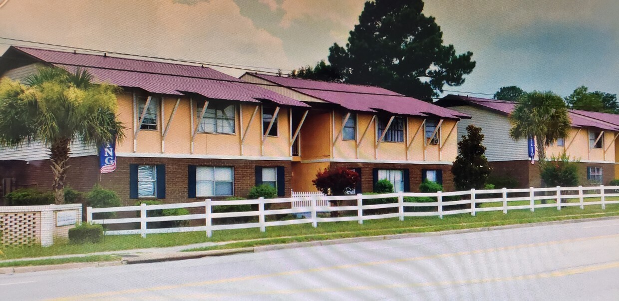 1100 S Mayfair Terrace, Florence, SC 29501 Apartments in Florence, SC