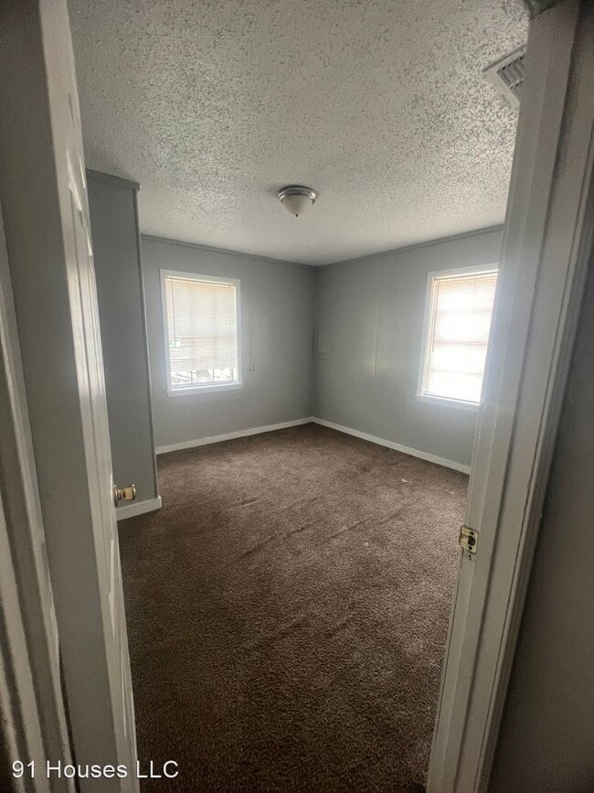Building Photo - 3 br, 1 bath House - 1743 Hickory