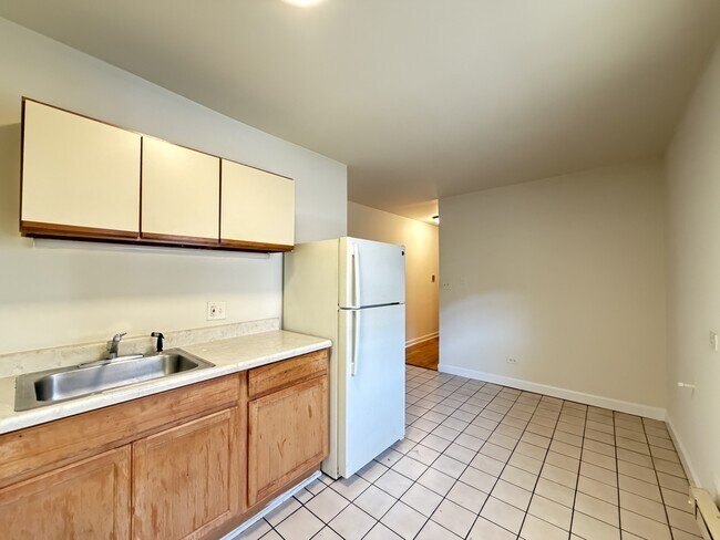 Foto del edificio - 850 W Cornelia Ave