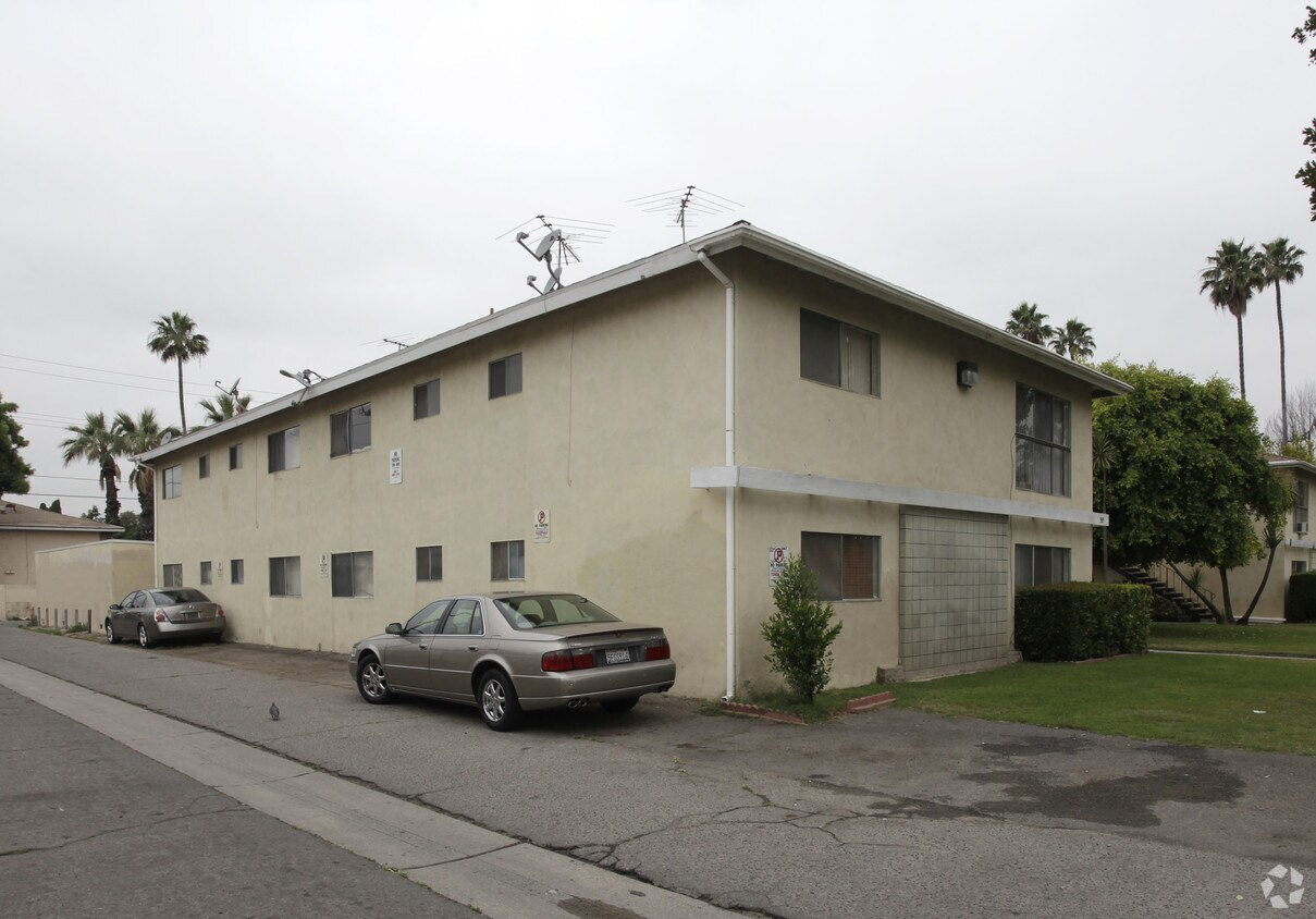 Building Photo - 515 N Pauline St