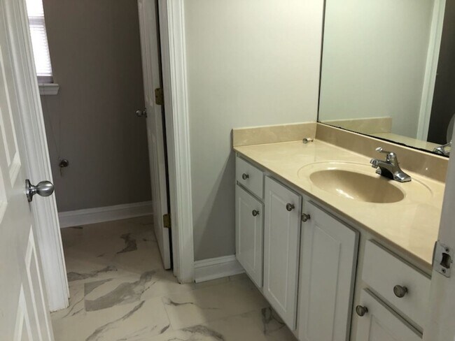 Foto del edificio - 72 Cassandra Ln