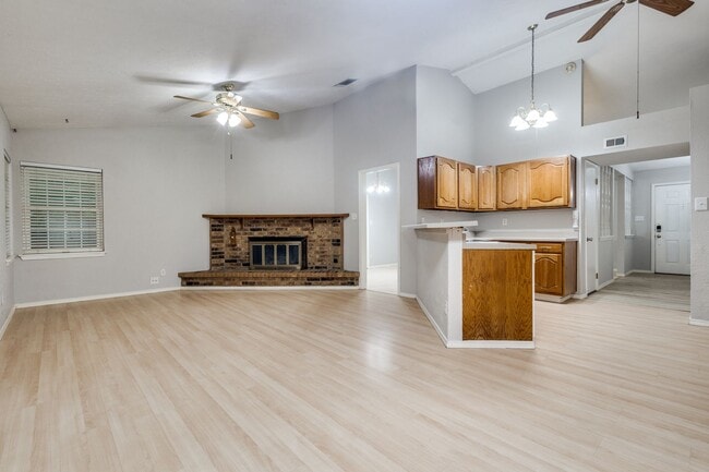 Foto del edificio - 3029 Yorkshire Ct