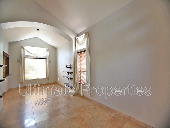Foto del edificio - 7704 E Journey Ln