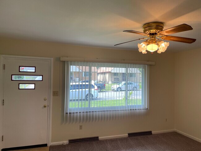 Foto del edificio - 4535 E 4th St