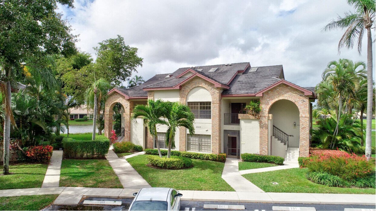 8057 Aberdeen Dr Unit 202, Boynton Beach, FL 33472 Condo for Rent in
