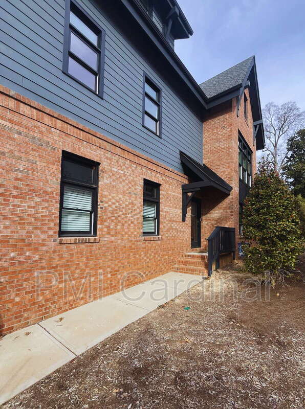 Building Photo - 3121 Colyer Pl