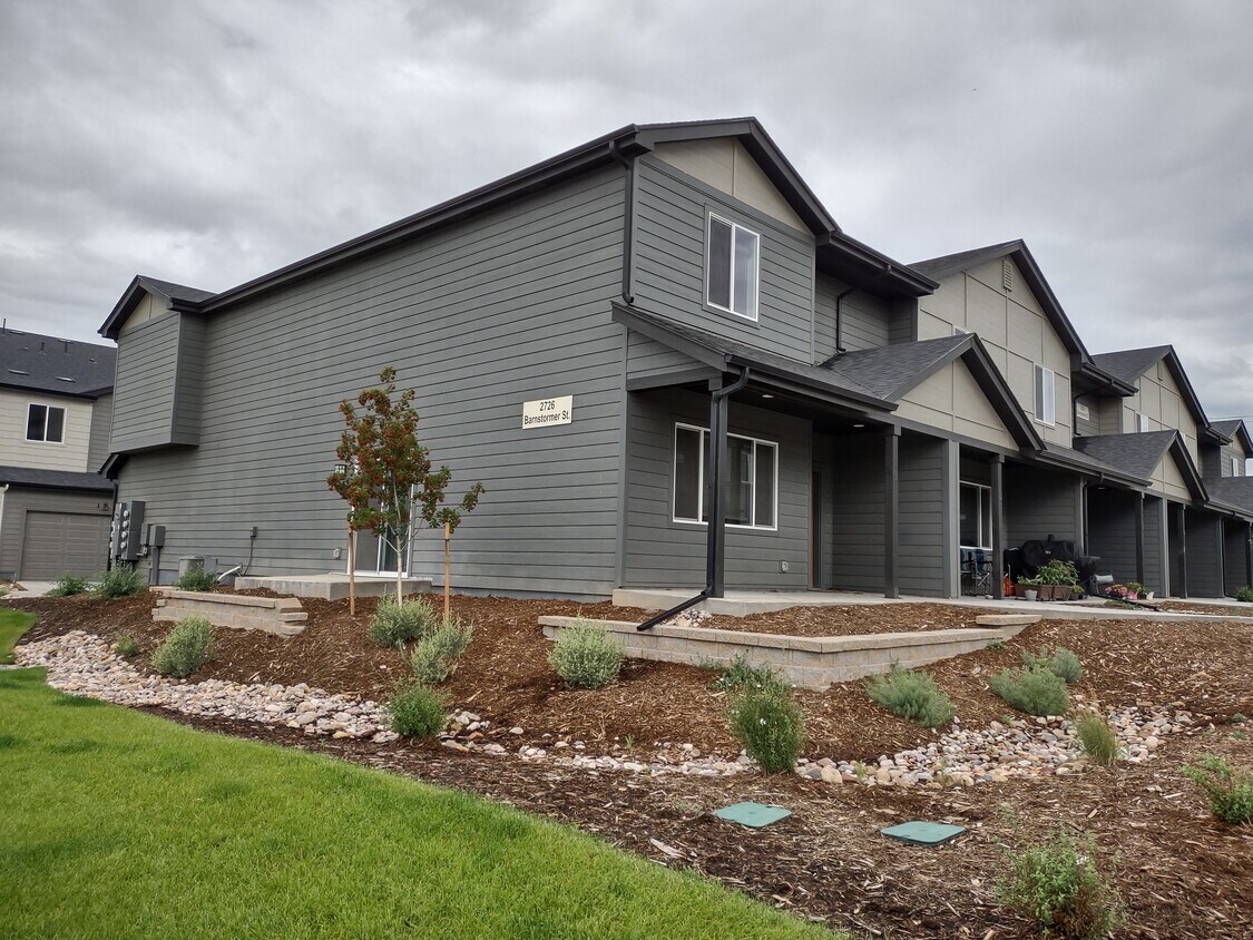 Exterior - 2726 Barnstormer St