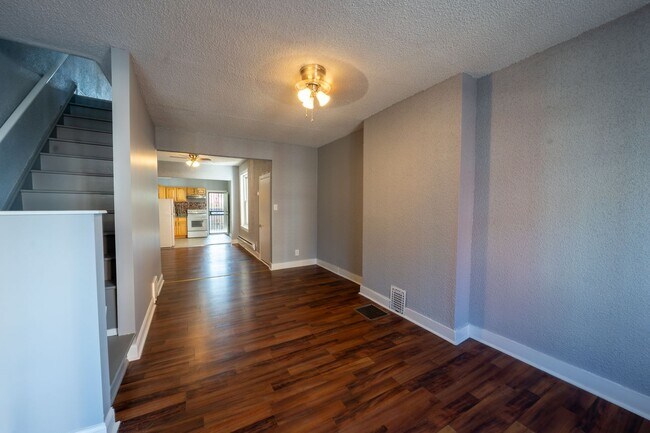 Building Photo - New price now showing!