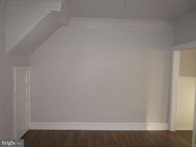 Building Photo - 153 N 60th St