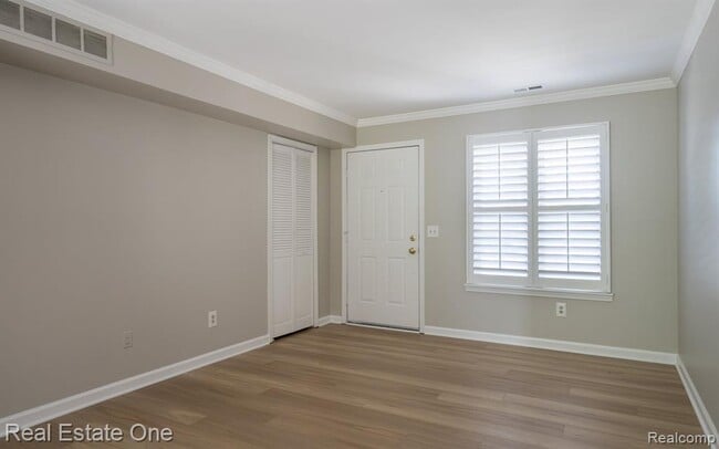 Building Photo - 1520 Porter Cir