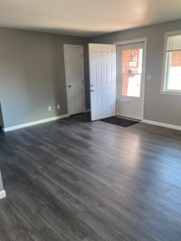 Foto del edificio - 5485 Bellefontaine Rd