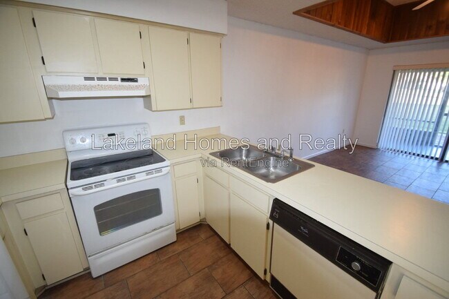 Foto del edificio - 6055 Topher Trail