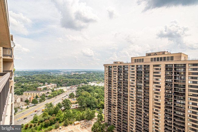 Building Photo - 3701 S George Mason Dr