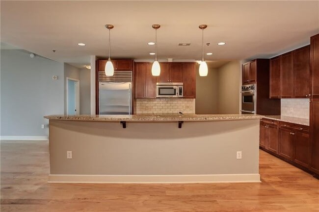 Building Photo - 2795 Peachtree Rd NE