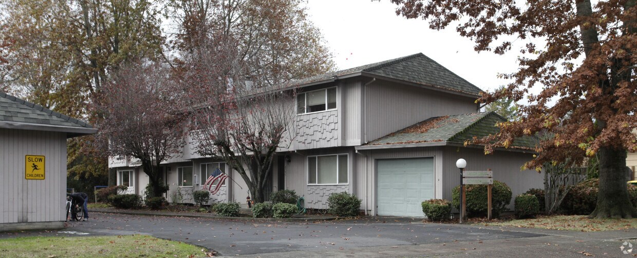 Primary Photo - Larch Canyon Townhouses