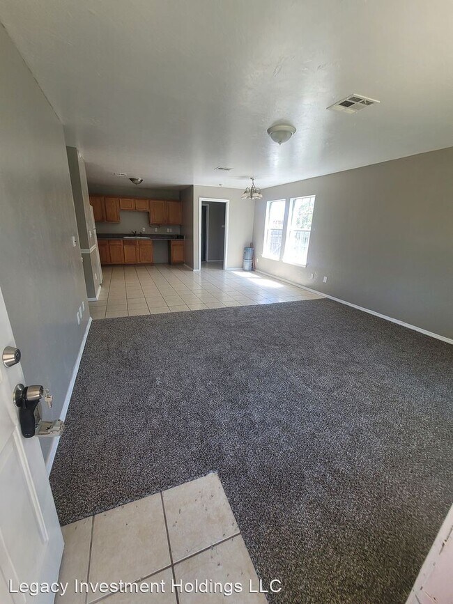 Foto del edificio - 5 br, 1.5 bath House - 612 NW 111th