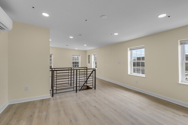 Foto del edificio - 2723 E Huntingdon St