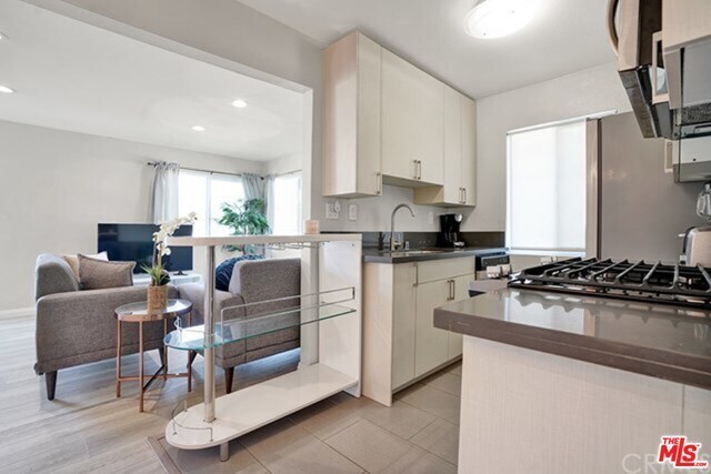 Foto del edificio - 17071 Oak Ln