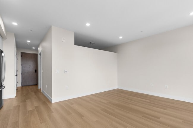 Building Photo - Frameline Apartments