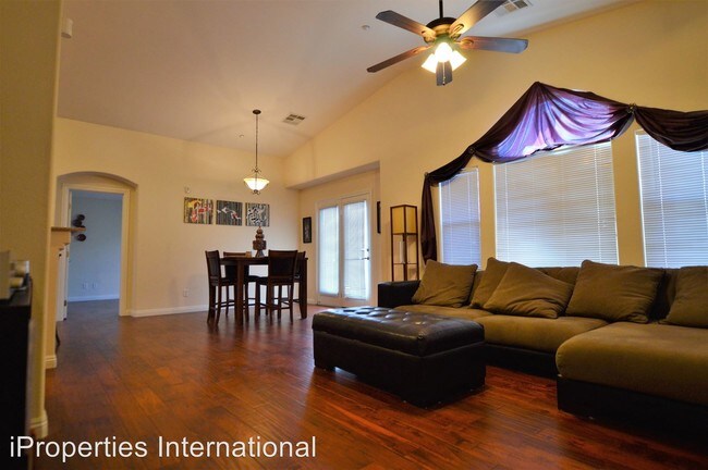 Building Photo - 2 br, 2 bath House - 10122 Aspen Rose #101