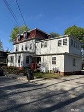 Building Photo - 24 Wilkinson St