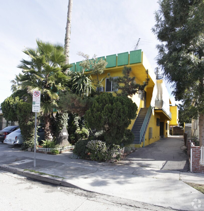 Foto del edificio - 952 N Hudson Ave