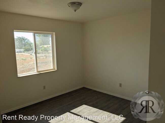 Building Photo - 2 br, 1 bath House - 122 South St