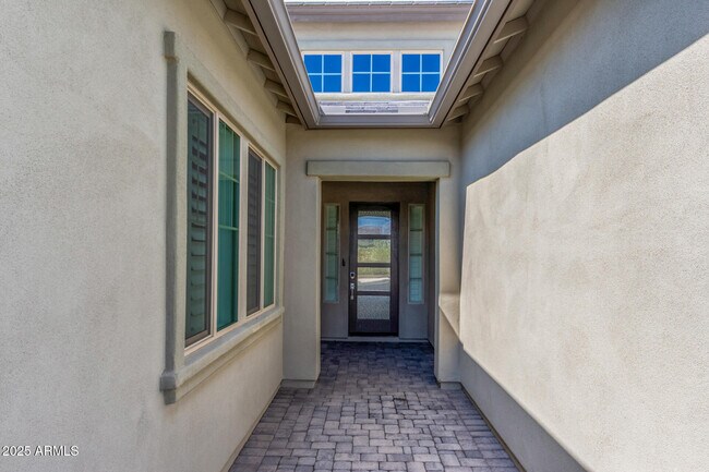 Building Photo - 2346 E Warbler Rd