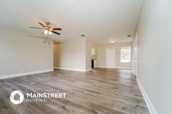 Building Photo - 2664 SW 6th Ct