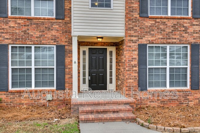 Foto del edificio - 4866 Orchard Hill Dr