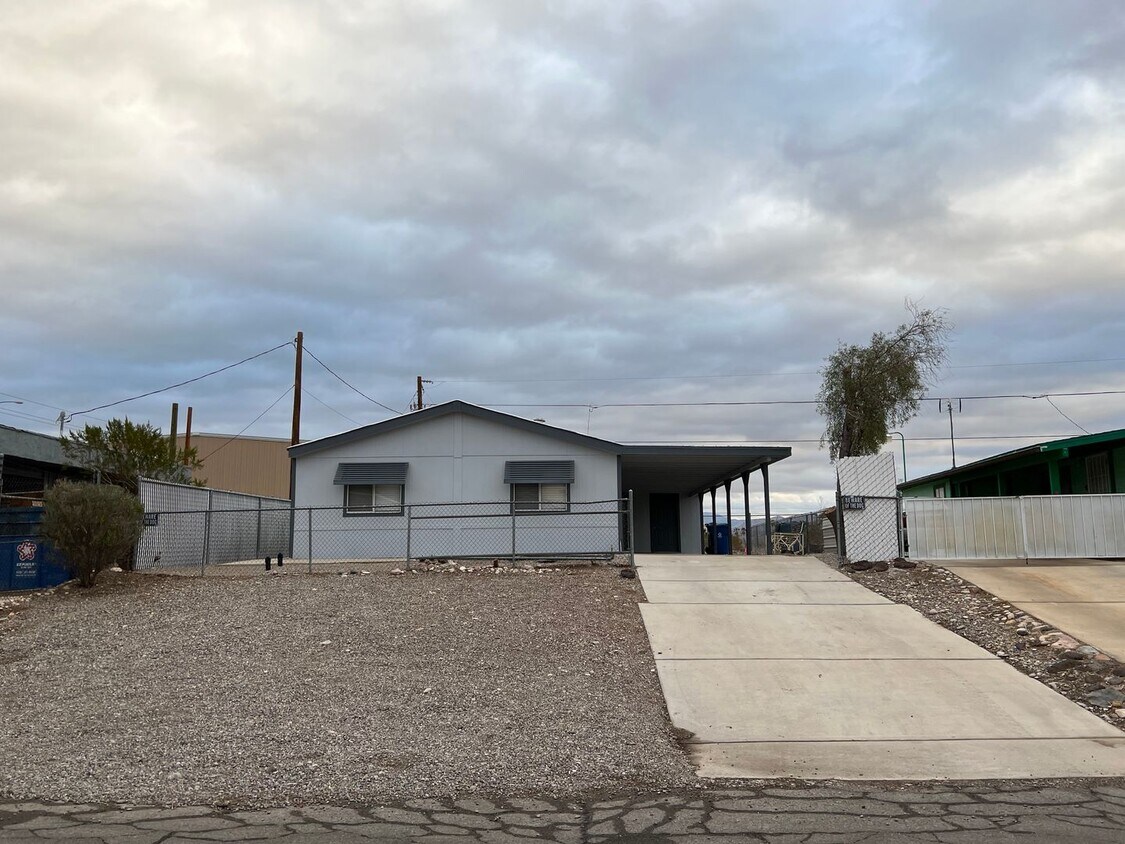 Primary Photo - Beautiful Remodeled 3Bedroom Doublewide