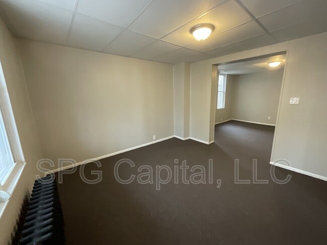 Building Photo - 415 N Pitt St