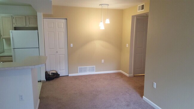 Foto del edificio - 4545 Wheaton Dr