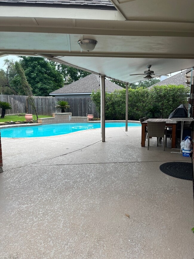 Building Photo - 13030 Mossy Ridge Cove