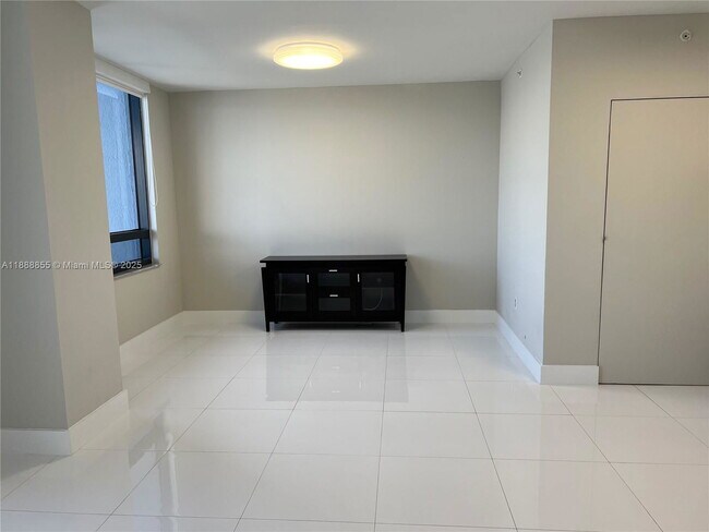 Foto del edificio - 1330 West Ave