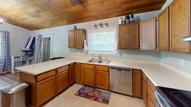 Building Photo - 270 Terrace Dr