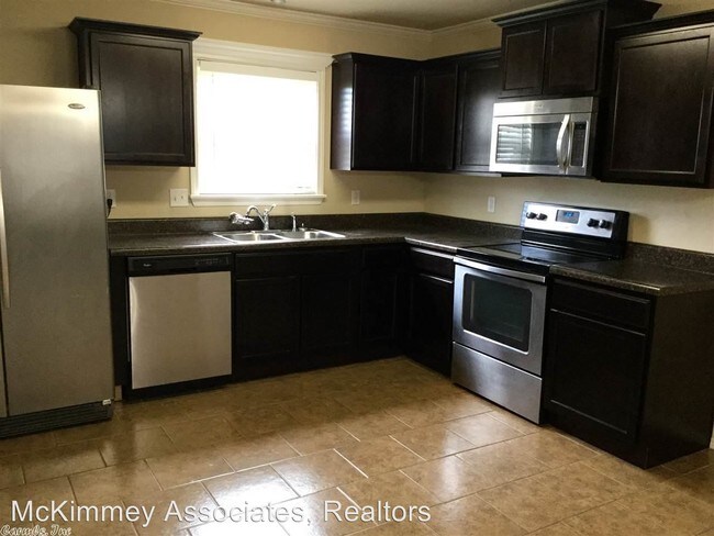 Foto del edificio - 3 br, 2 bath House - 6001 Trammel Estates Dr.
