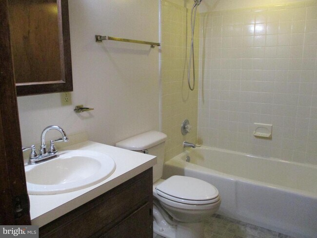 Building Photo - 44691 White Oak Ct