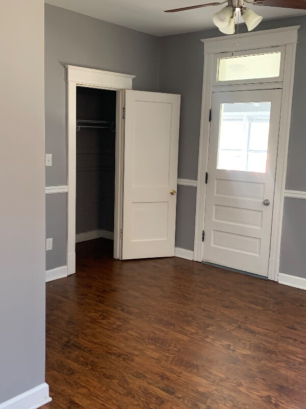 Foto del edificio - 4349 Bates St