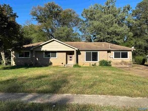 Building Photo - 4103 Lakeview Dr NW