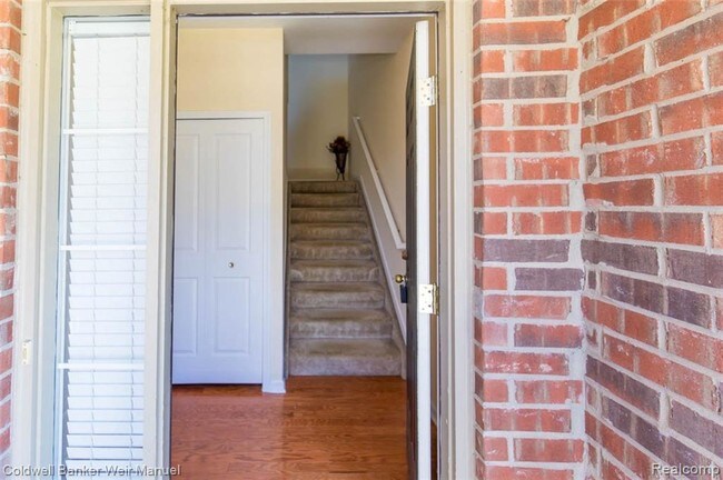 Foto del edificio - 4042 Radcliff Dr