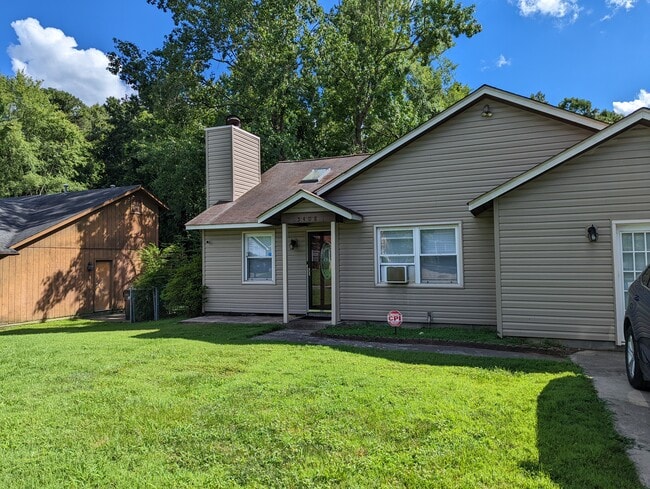 Building Photo - 5408 Amado St