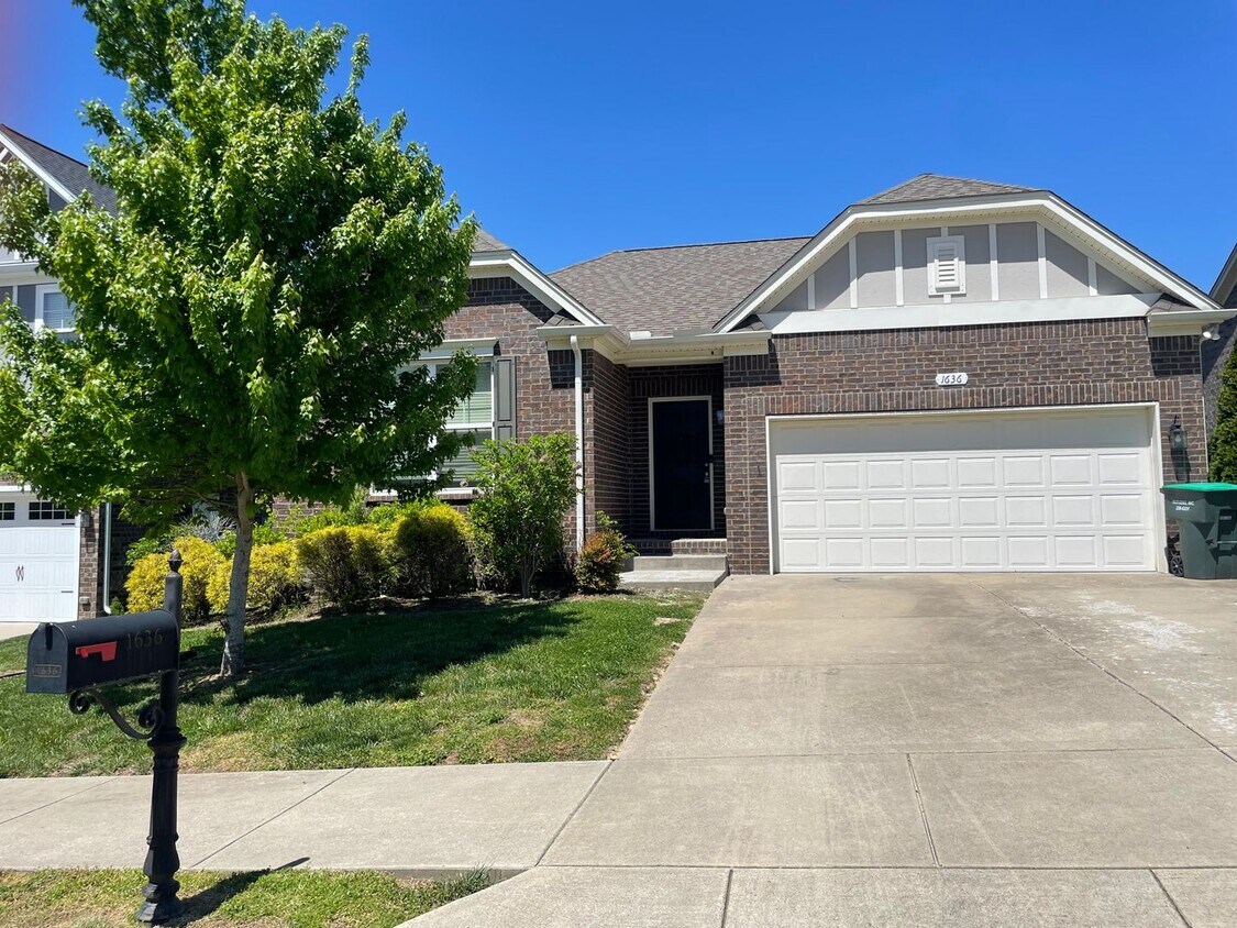 Photo - For Rent: 1636 Southampton