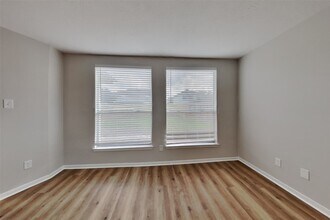 Building Photo - 18327 Willow Moss Dr